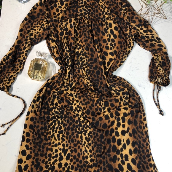 ❗️SOLD Leopard print long sleeve dress size XL - Picture 2 of 8